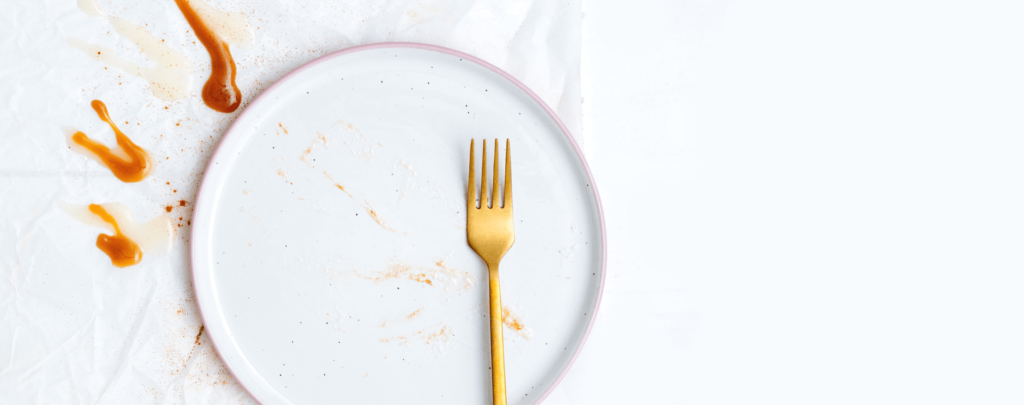 piatto con forchetta